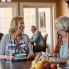 Gute Mittagstische für Seniorinnen und Senioren im Quartier – so gelingt’s!
